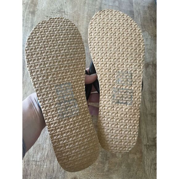 Lizzy Billabong  Women’s sandal in Black color 7.5 - Picture 2 of 3